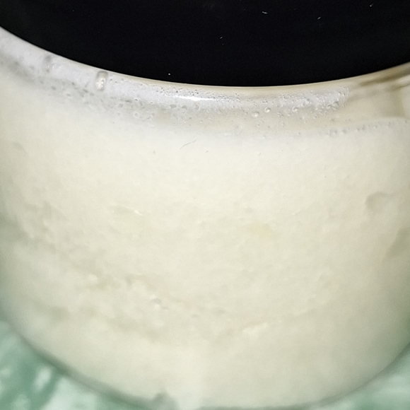 Guilty Treasures Make Me Melt Emollient Exfoliating Scrub NEW! - Picture 3 of 5